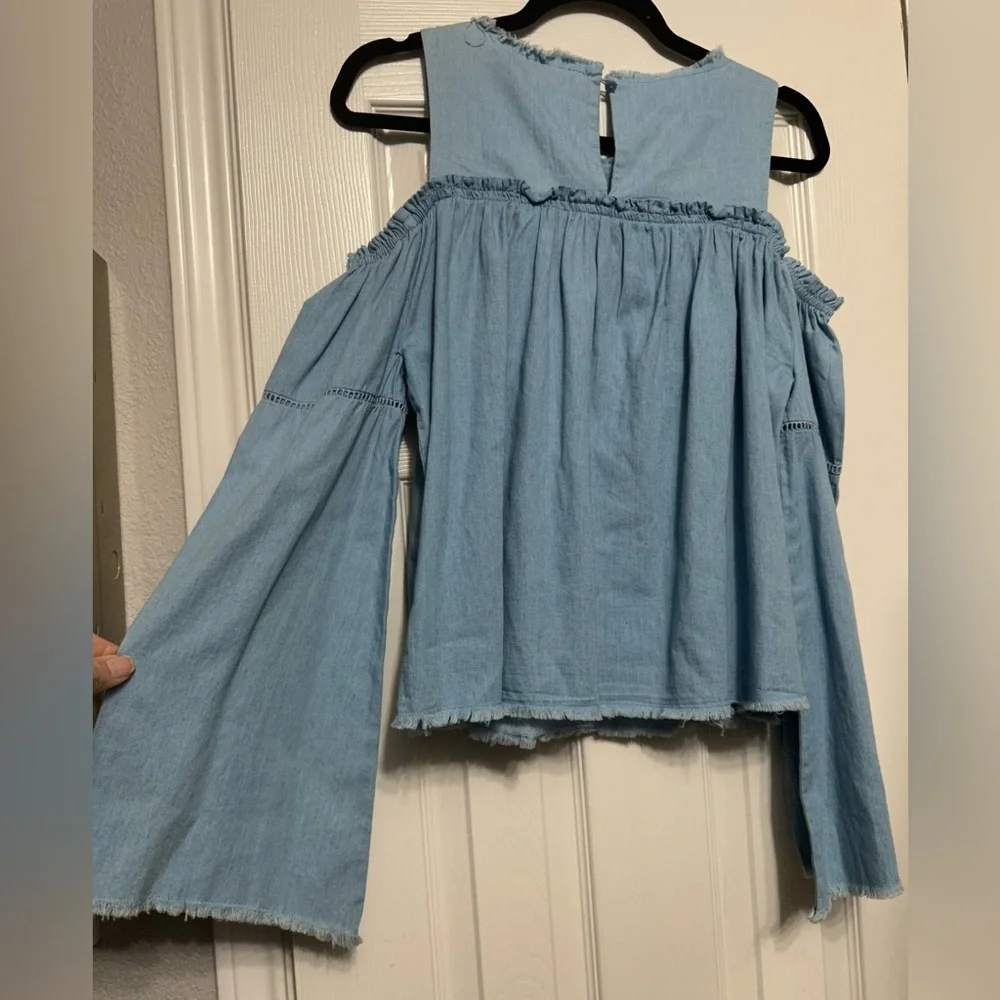 NWT Boutique Cold Shoulder Denim - Picture 10 of 12